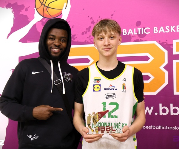 NKA (LTU) BBBL U15 champions, 2. Pārdaugava (LAT), 3. VKKM (LTU), Ekke Paivel (KK ASKUS) 3-point shooting contest winner